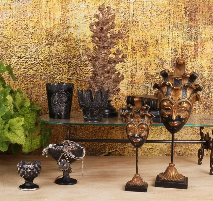 Maskenfigur auf Sockel im venezianischen Stil Polyresin Schwarz/Gold 28 cm