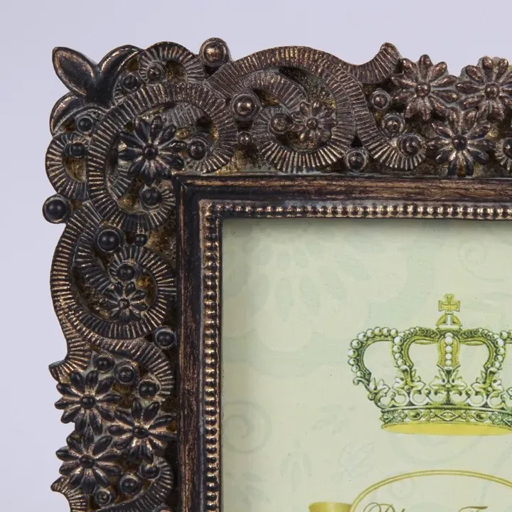 Bilderrahmen Braun 10 x 15 cm aus Polyresin mit floralem Ornamentrand