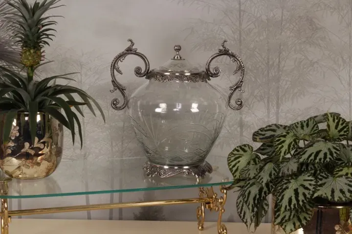 Vase mit Griff und Deckel aus Glas und Aluminium Silber