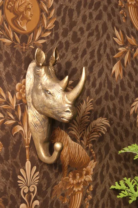 Nashorn Wandhaken 18,5 cm Gold aus Kunstharz