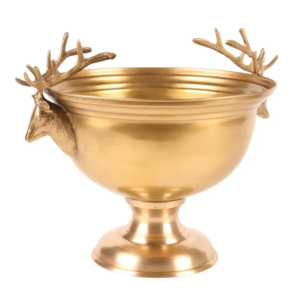 Weinkühler 27,5 cm aus Messing in Gold mit zwei Hirschkopfgriffen und Fuss Goldfarbener Weinkühler, 30 cm, mit Fuss und zwei Hirschkopfgriffen aus Messing