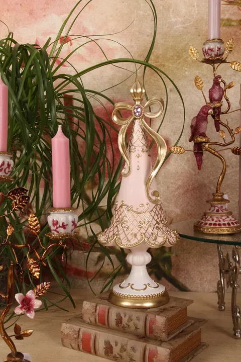 Weihnachtsbaum 35,5 cm in Rosa mit goldfarbenen Verzierungen und Schleife