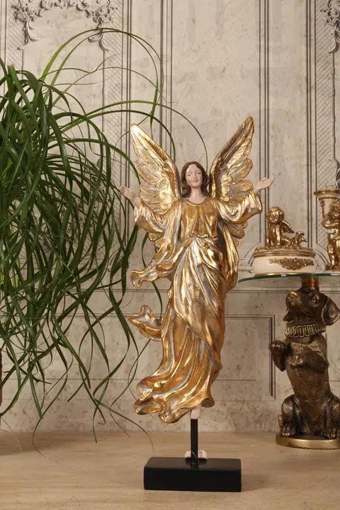 Engelfigur auf Fuss, 50 cm, mit goldfarbenen Flügeln und Gewand
