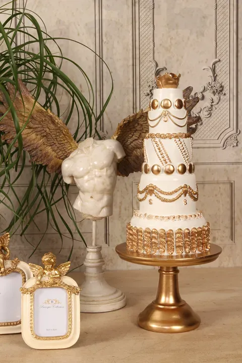 Dekofigur Torte 46 cm in Cremeweiss und Gold