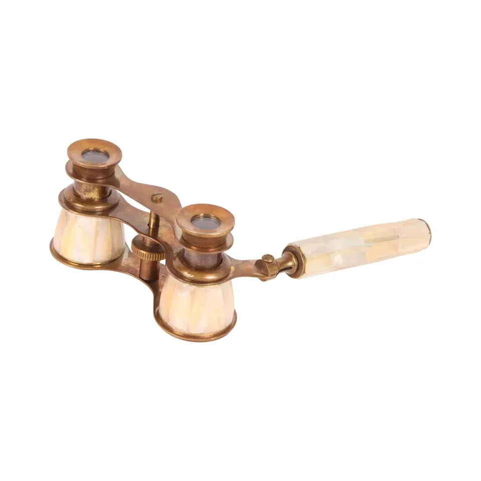 Opernglas, Fernglas 18 cm aus Messing, Gold und Weiss Dekoratives Fernglas aus Messing mit cremefarbenen Perlmutt-Details