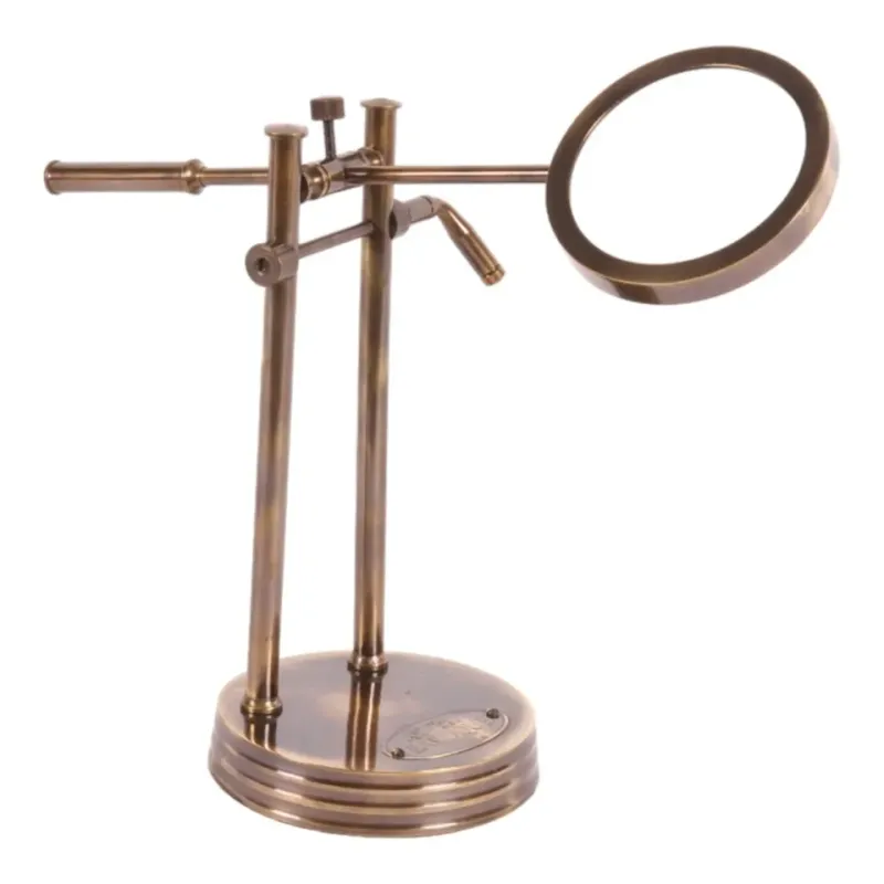 Stehende Lupe 21 cm mit rundem Fuss und kupferfarbenem Metallgestell Stehende Lupe mit rundem Fuss und kupferfarbenem Metallgestell