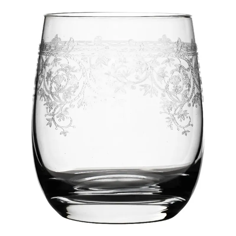 Glasbecher 250 ml mit lasergraviertem Muster Klarer Glasbecher mit geschwungenem, lasergraviertem Muster