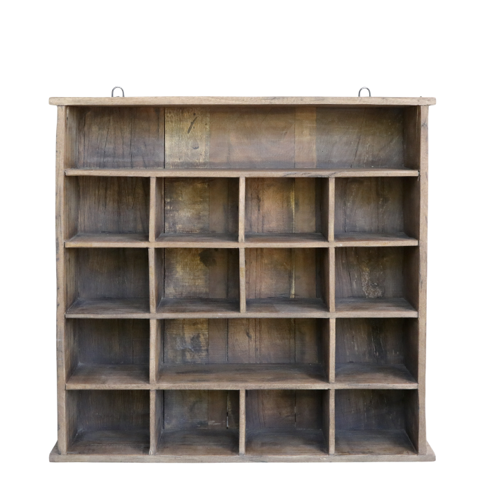 Grimaud Wandregal 85 x 88 cm, aus patiniertem Holz mit mehreren dekorativen Fächern Grimaud Wandregal aus Holz, 85 x 88 cm, natur