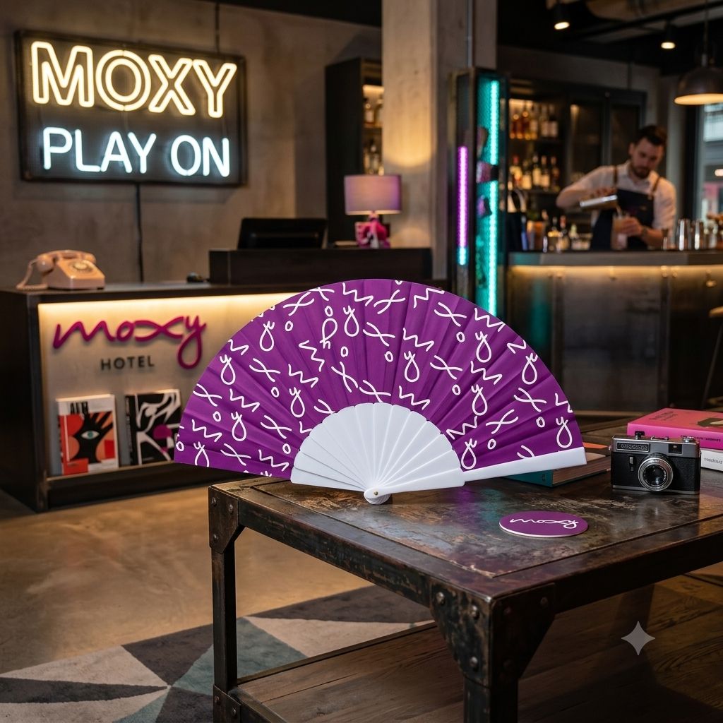 Moxy handfan