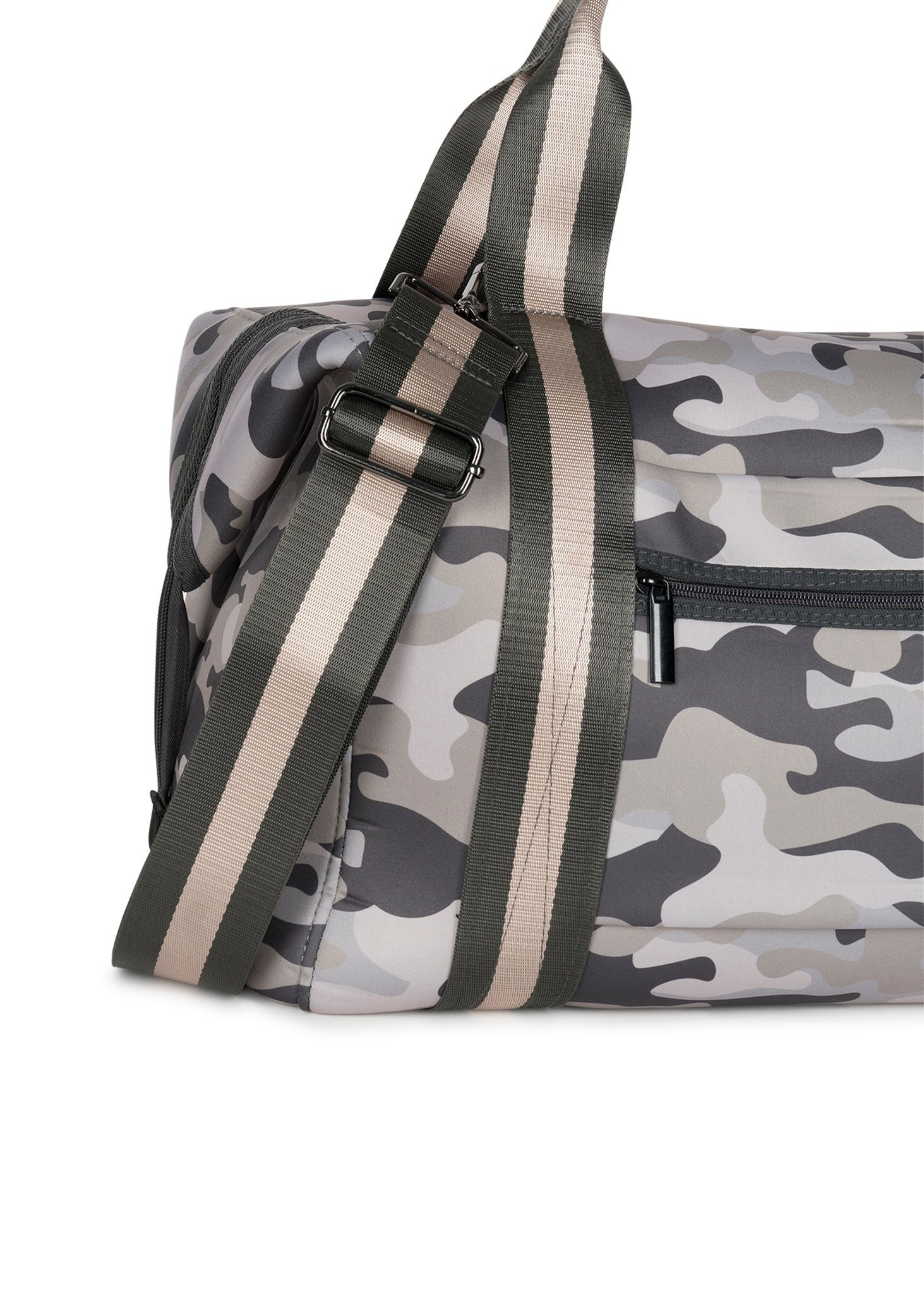 Haute outlet shore weekender