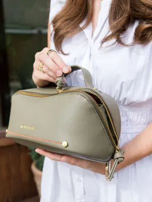 Roma Foldout Toiletry Case, Olive