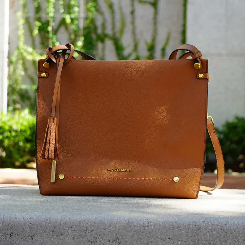 Vienna Shoulder Bag, Cognac