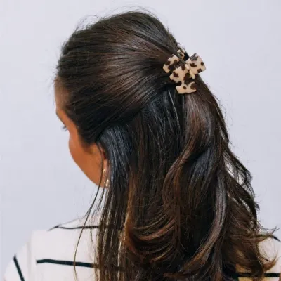 Petite Classic Claw Clip, Blonde Tortoise