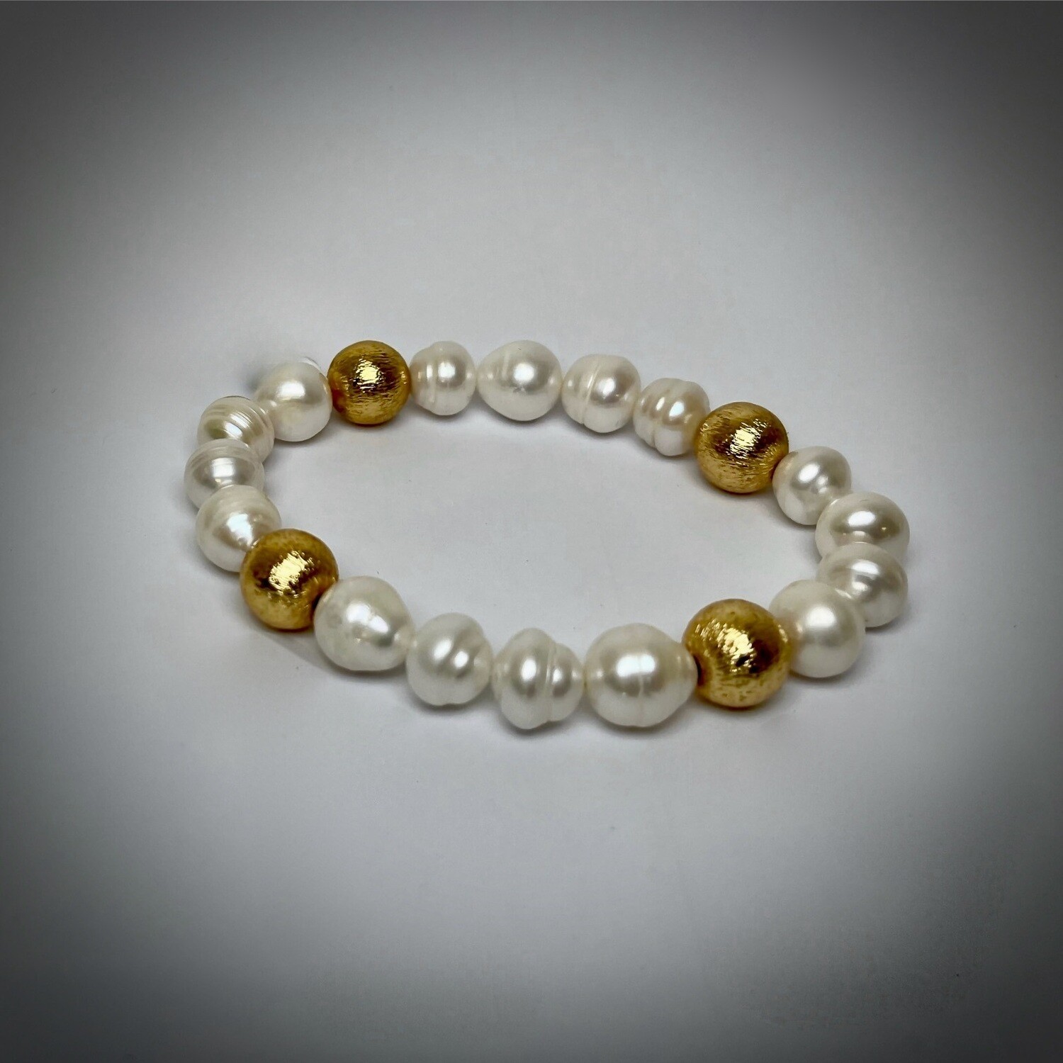 Orential Arts   OAC23-3  10mm braclet gld/prl