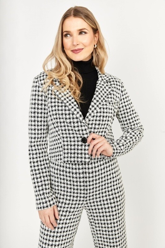 Frank Lyman Cropped Houndstooth Jacket