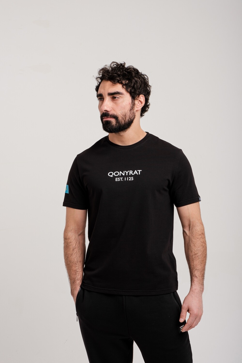 Футболка QONYRAT BLACK
