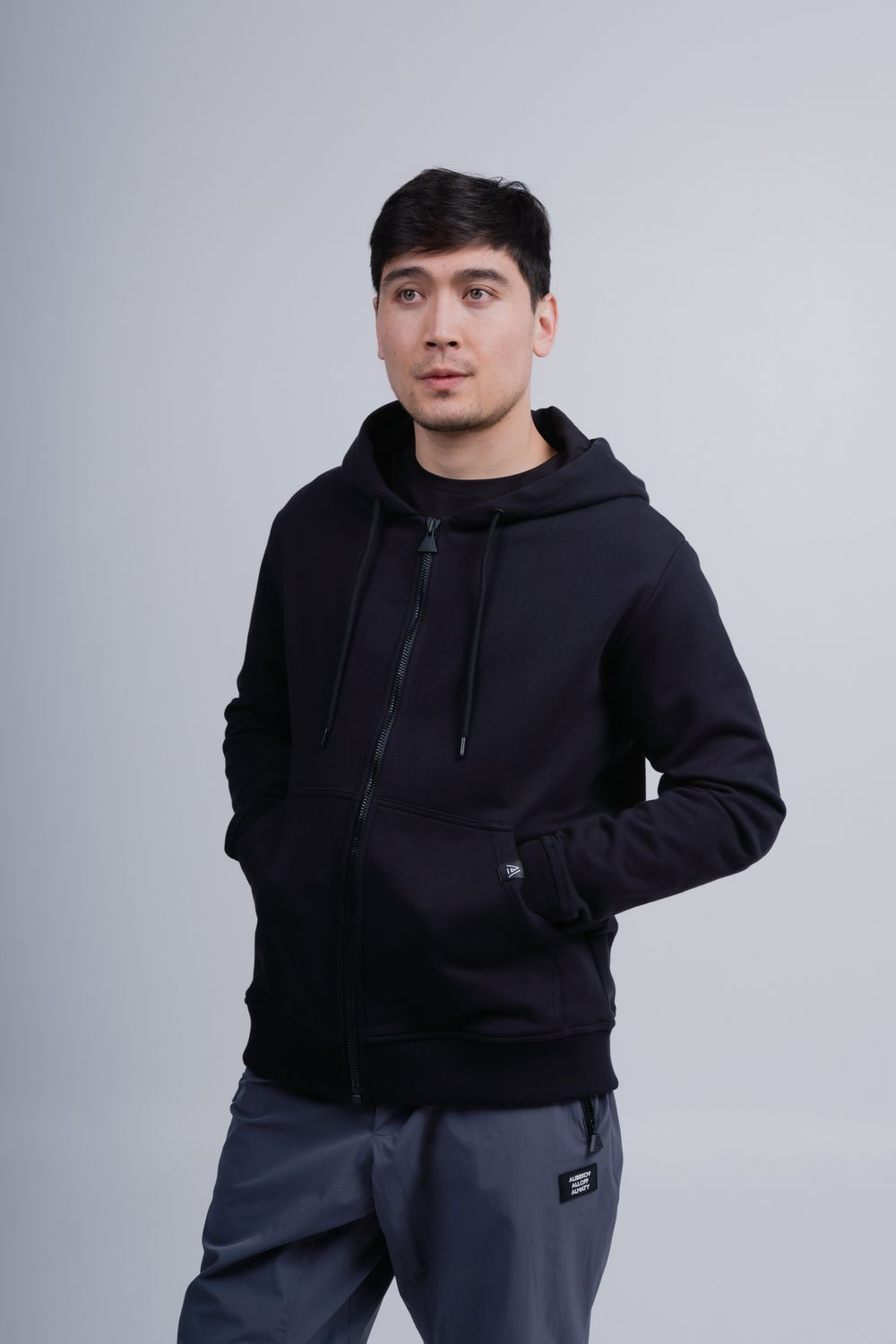 Кофта на замке NO LOGO BLACK