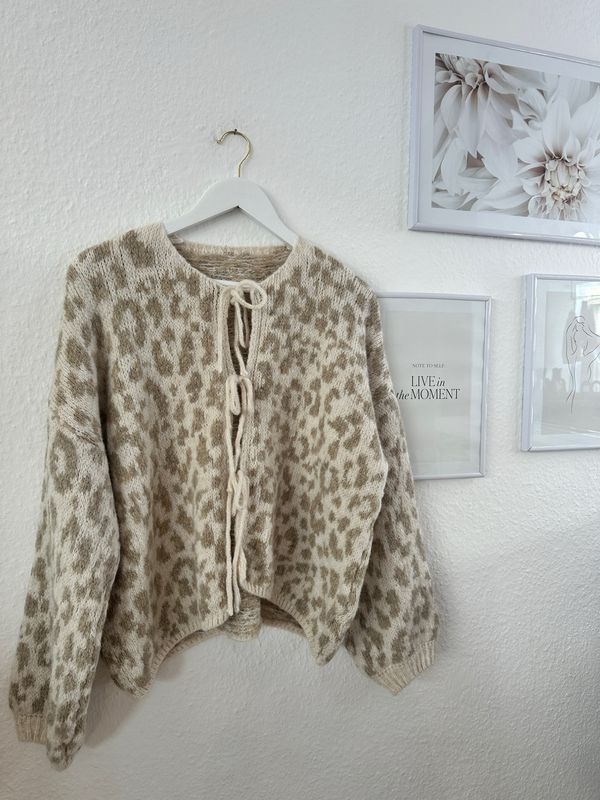 Leo Cardigan