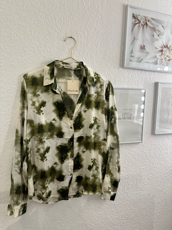 Bluse โLinaโ Bluse โLinaโ