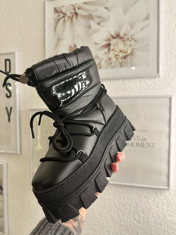 Snow Boots