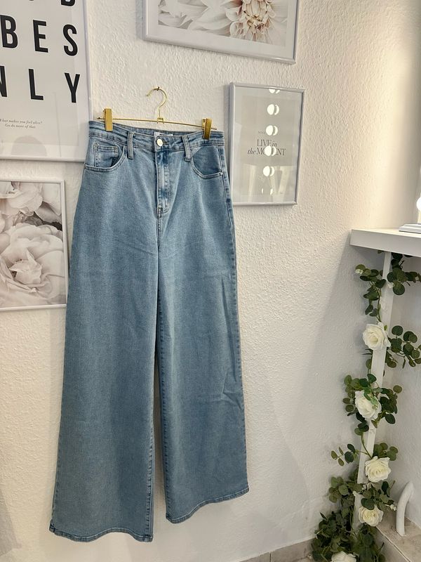 Redial Jeans