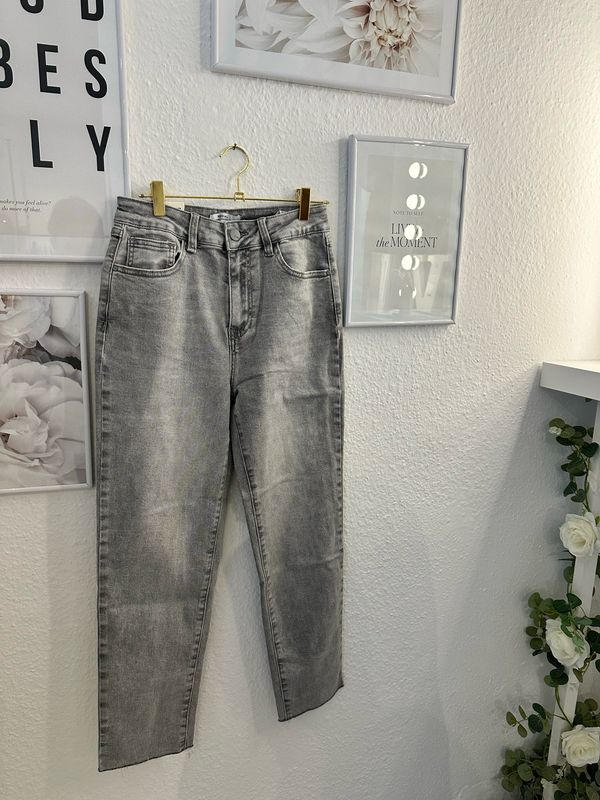 Redial Jeans