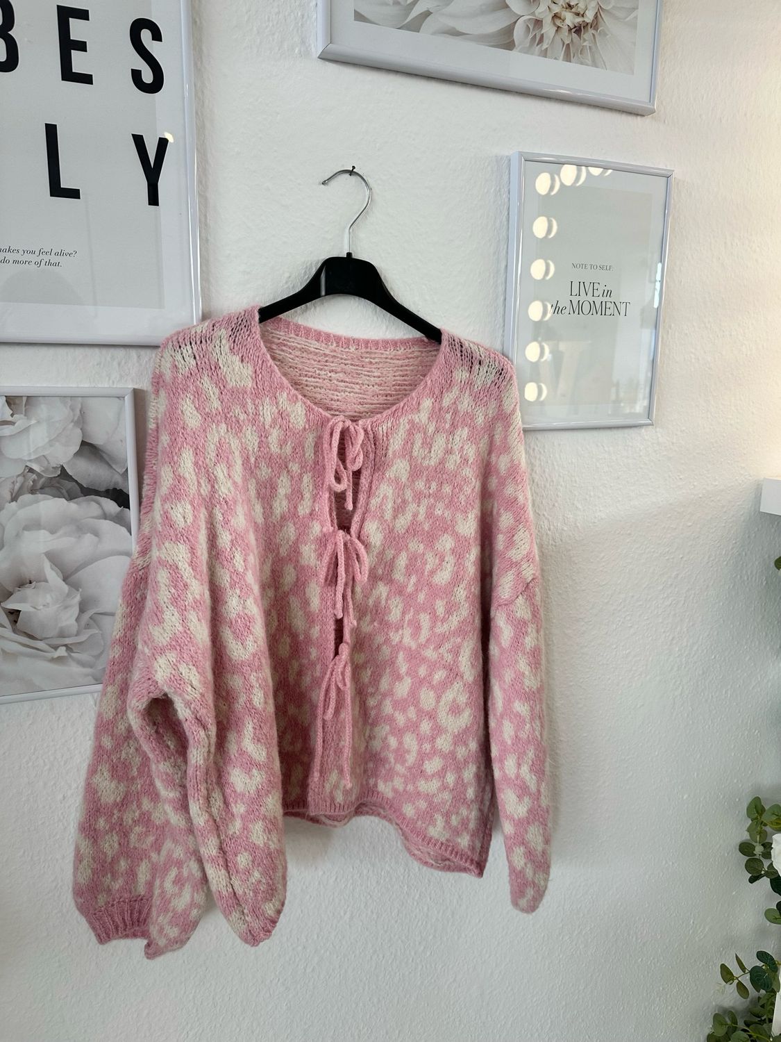 Leo Cardigan