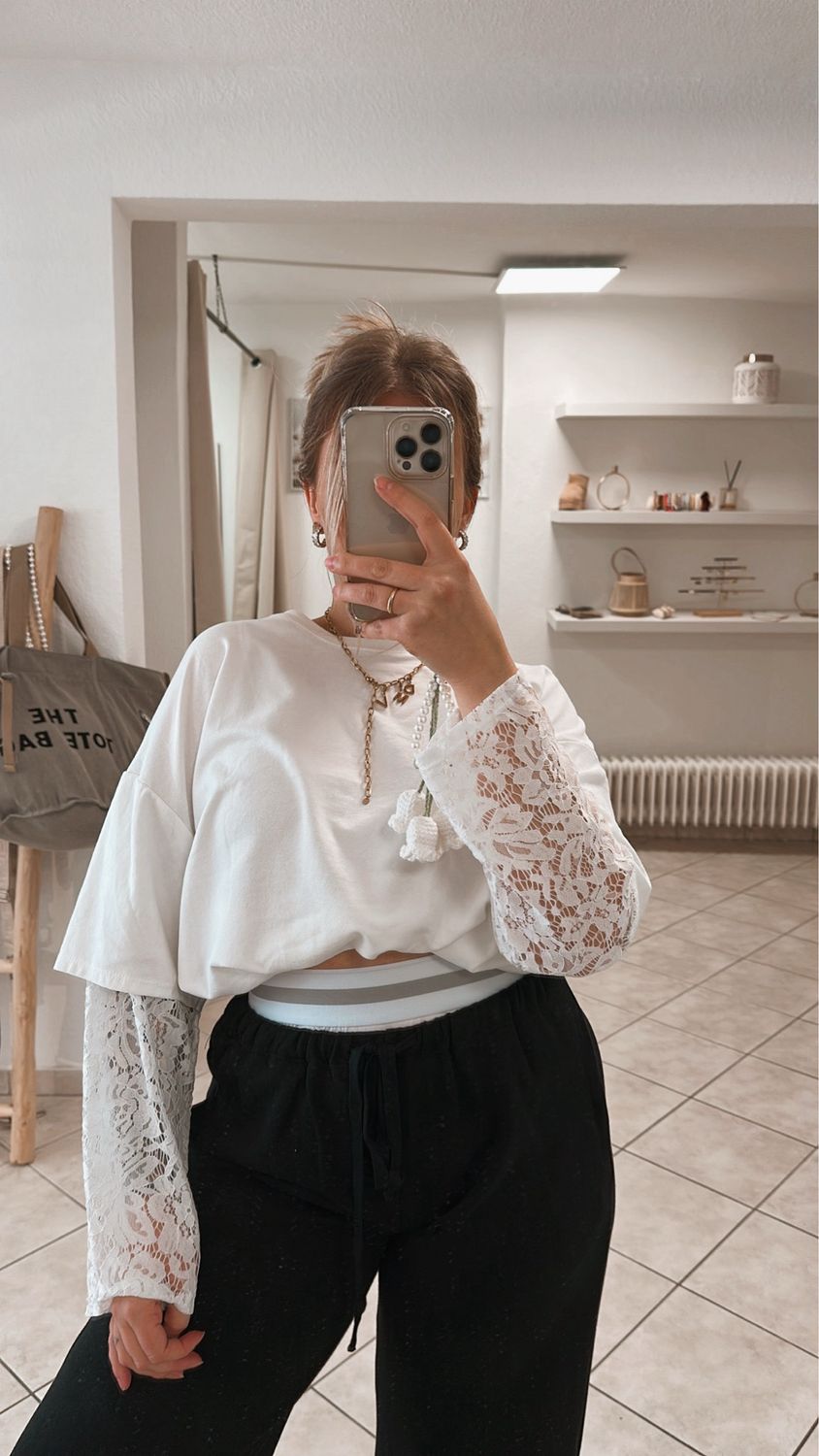Tshirt mit spitzen Armen