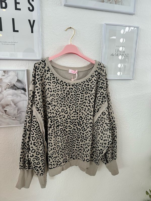 Leo Hoodie