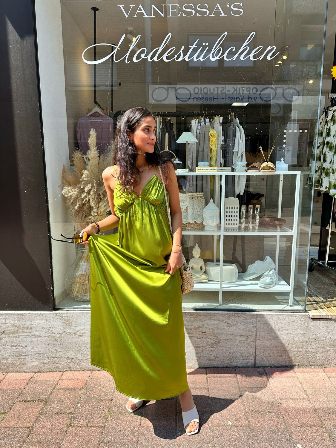 Satin Kleid
