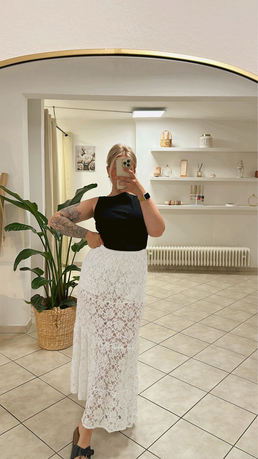 Rock mit kurzer Hose