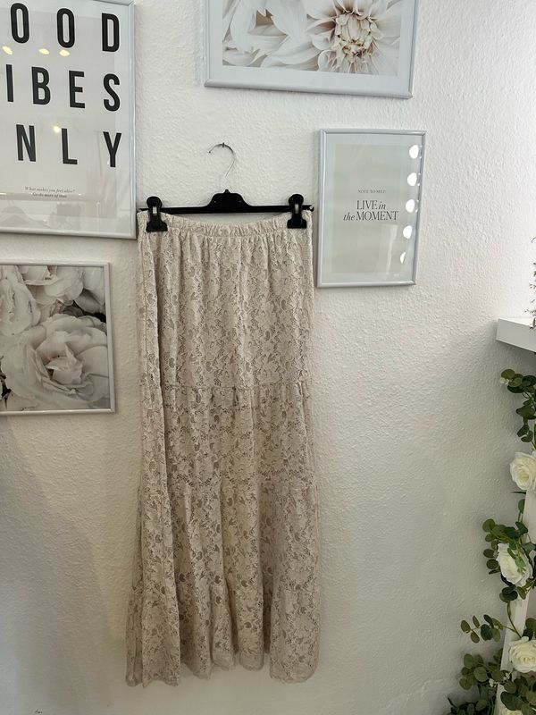 Spitzen Rock mit Hose