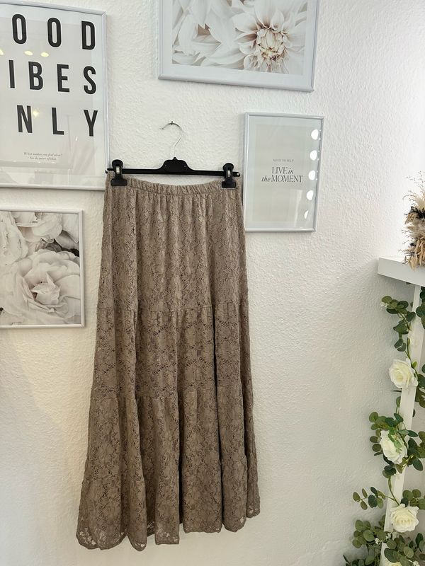 Spitzen Rock mit Hose