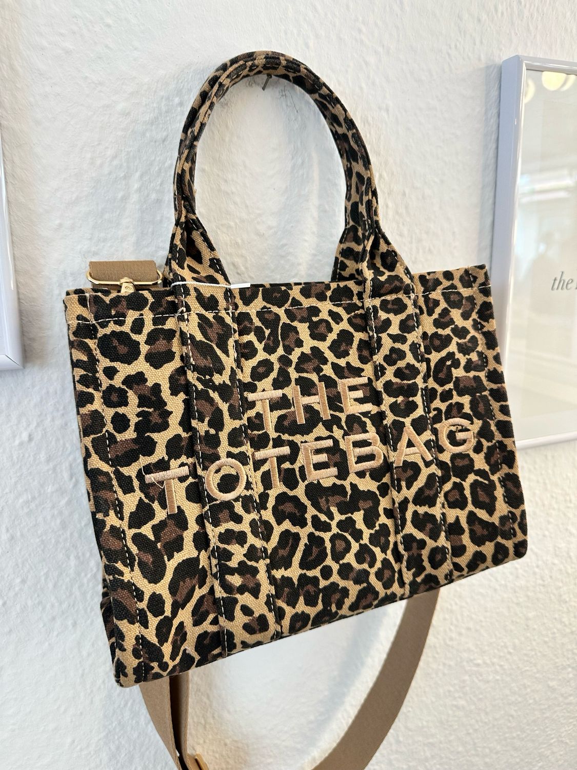 Leo tote bag