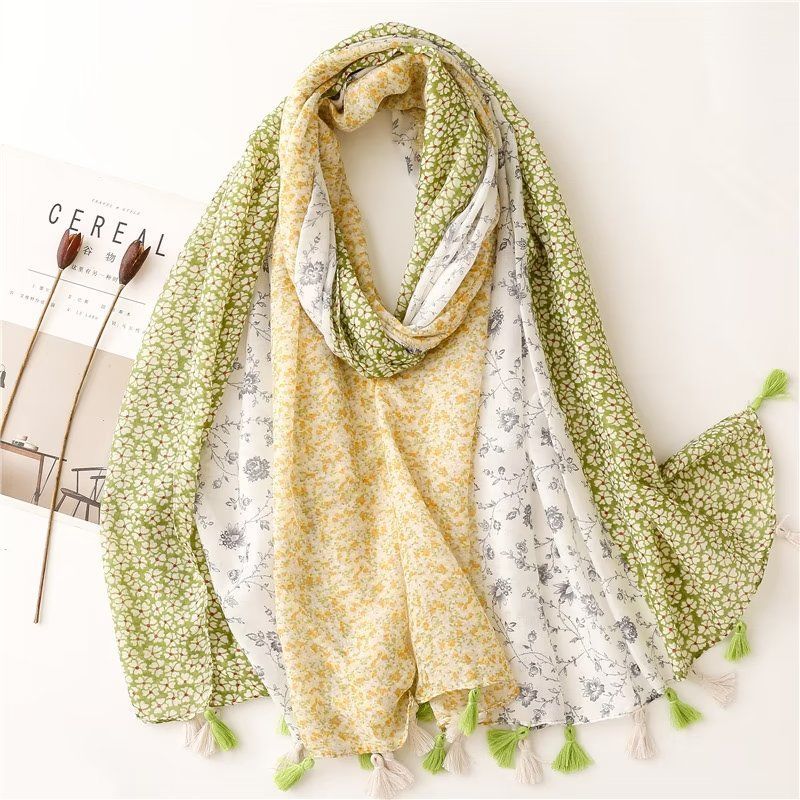 Classic Millinery Green scarf with tassles