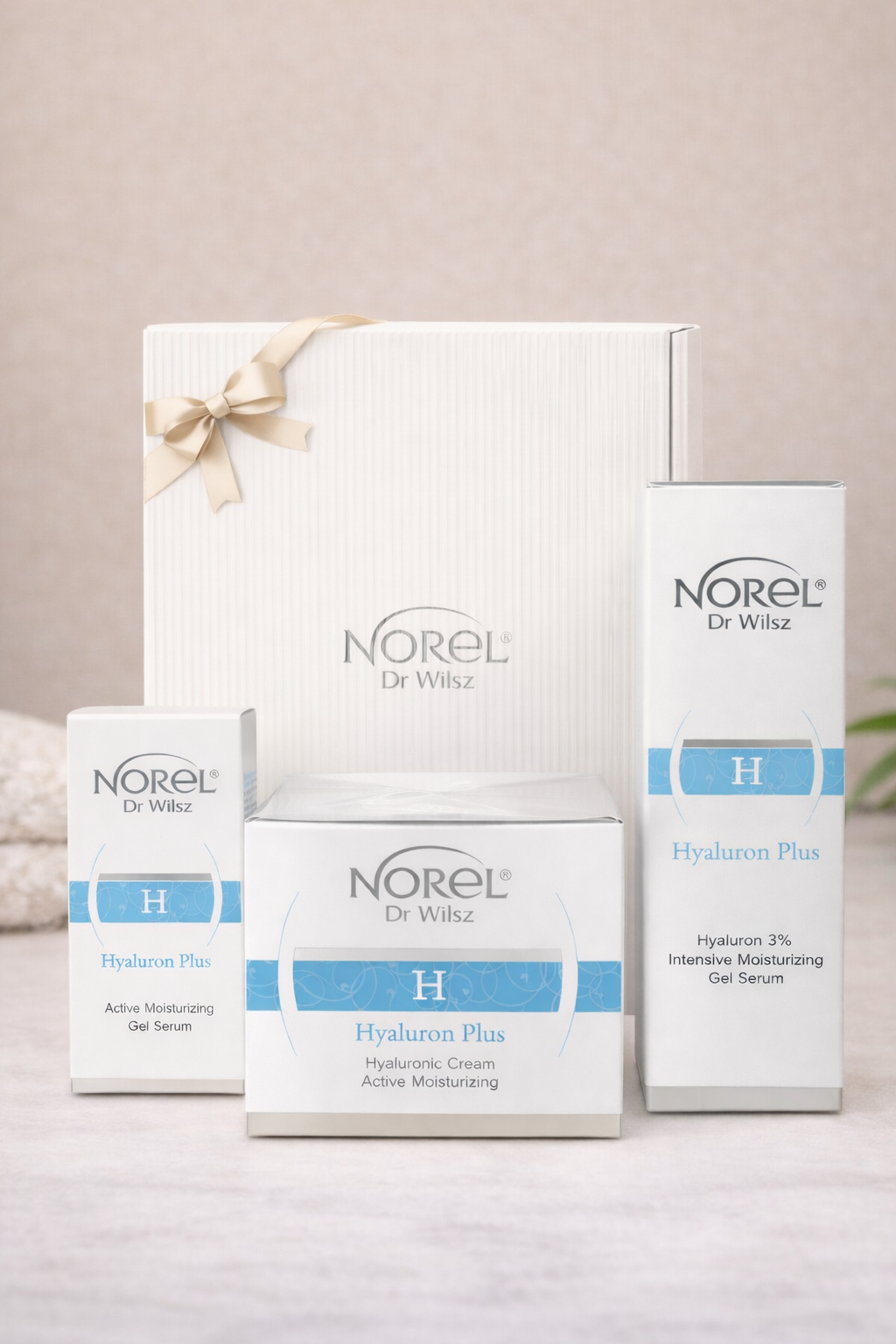 Norel Dr. Wilsz Set Hyaluron | Serum 30ml + Feuchtigkeitsspendende Creme 50ml + MINI 15ml