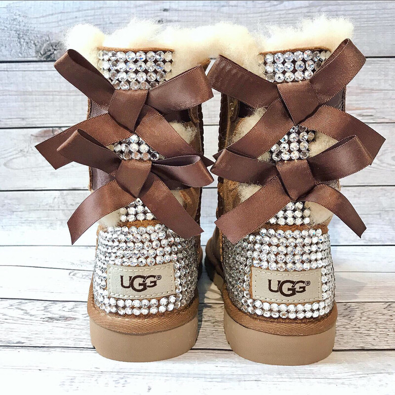 UGG Bailey Bow II Bling Back (Chestnut)