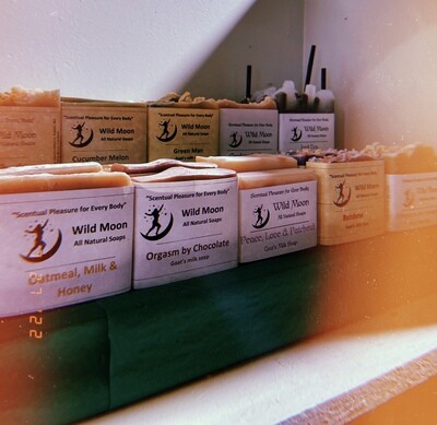 Handmade Goat&#39;s Milk Soap