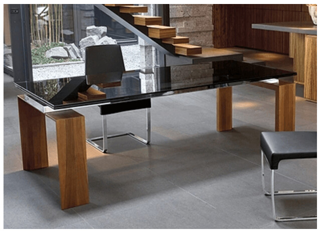 THOMAS DINING TABLE