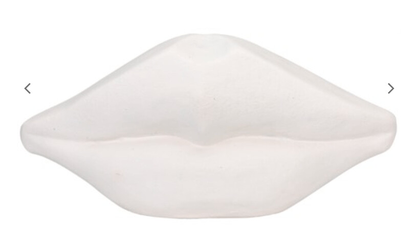 WHITE LIPS