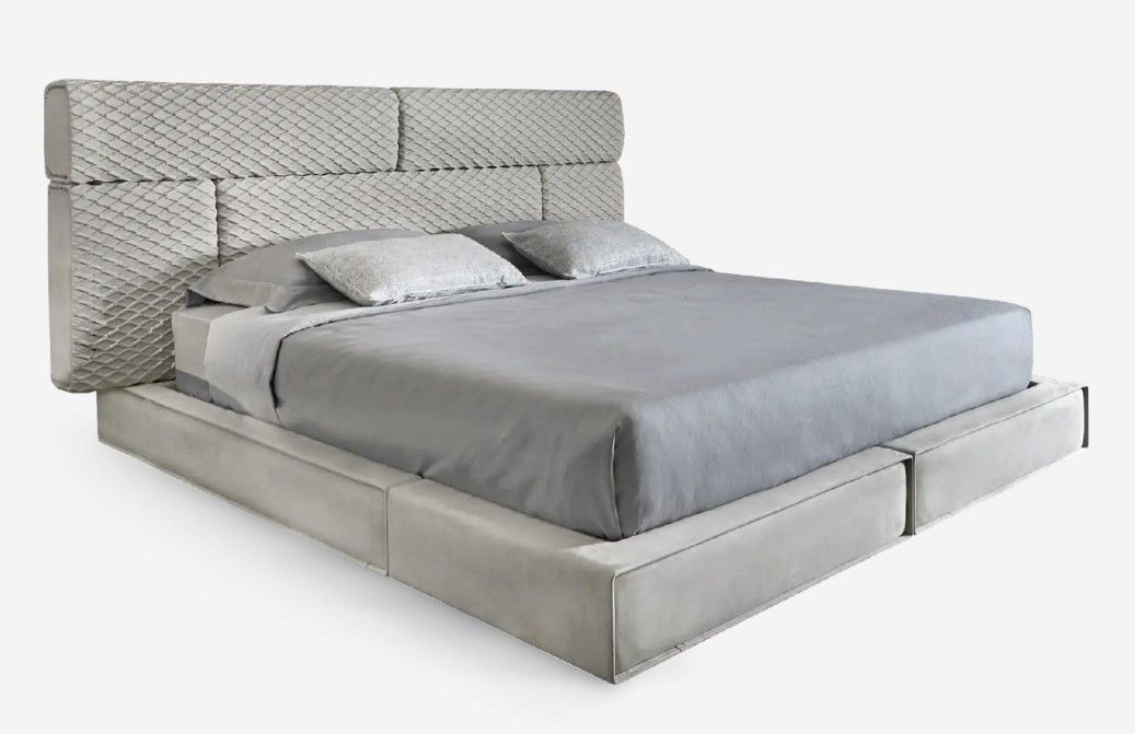 HUG BED