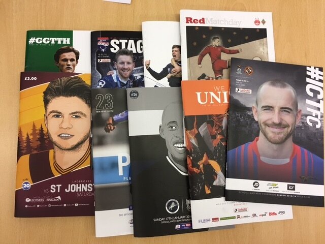 15/16 Football Bundle x30
