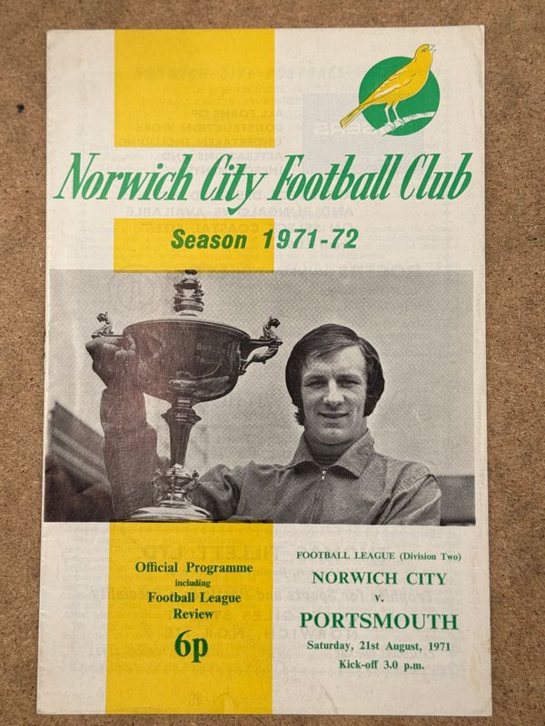 Norwich City v Portsmouth - 21/8/71