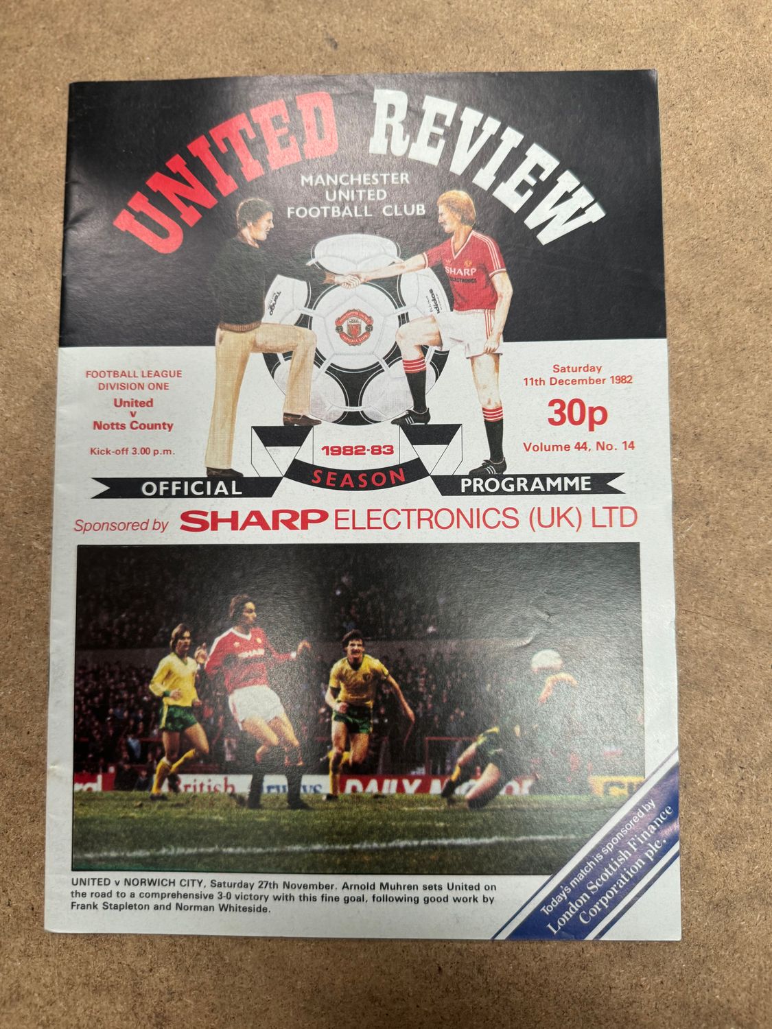 Manchester United v Notts County - 11/12/82