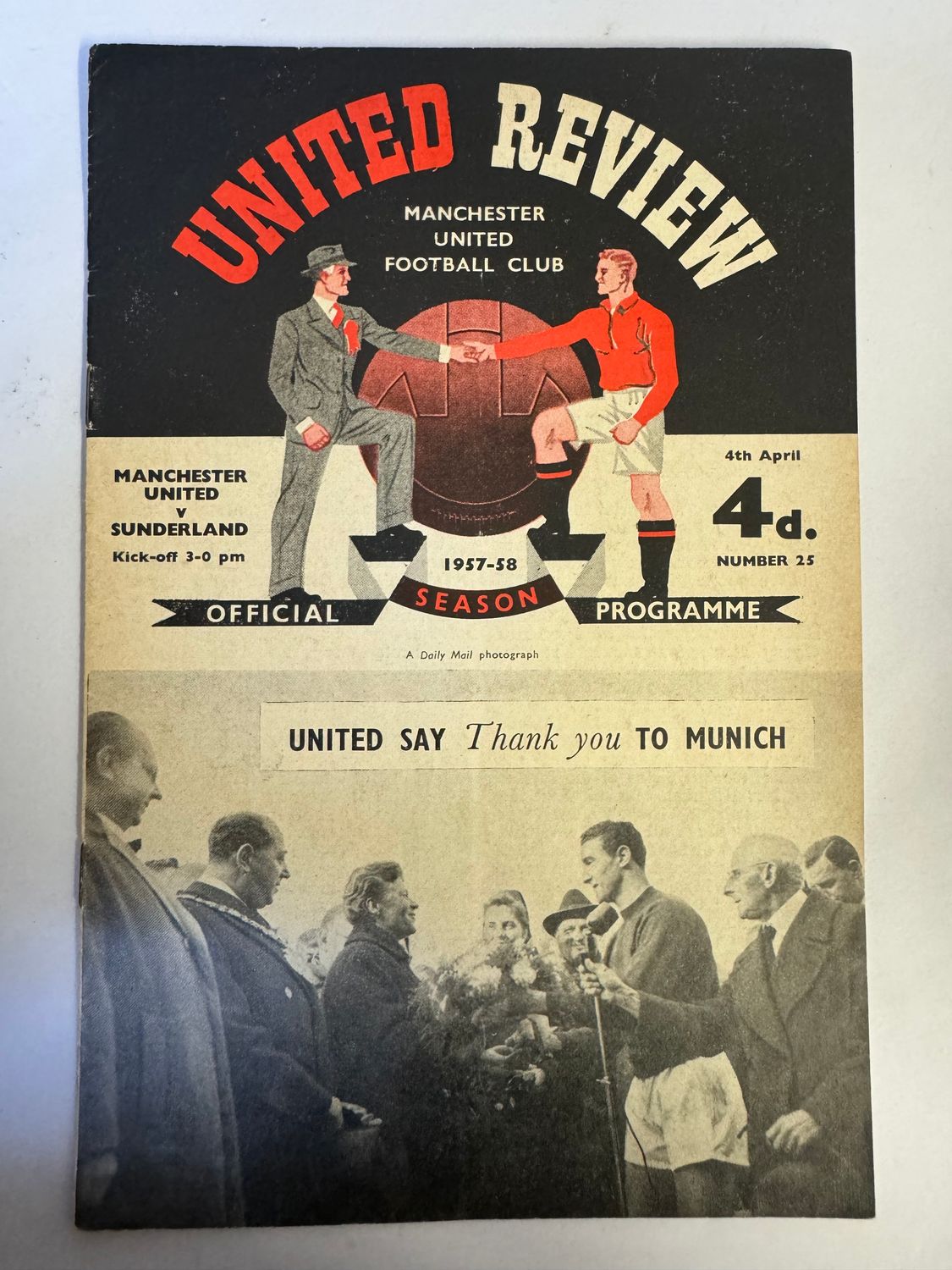 Manchester United v Sunderland - 4/4/58