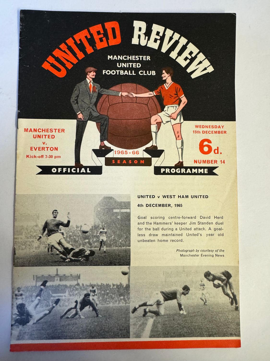Manchester United v Everton - 15/12/65