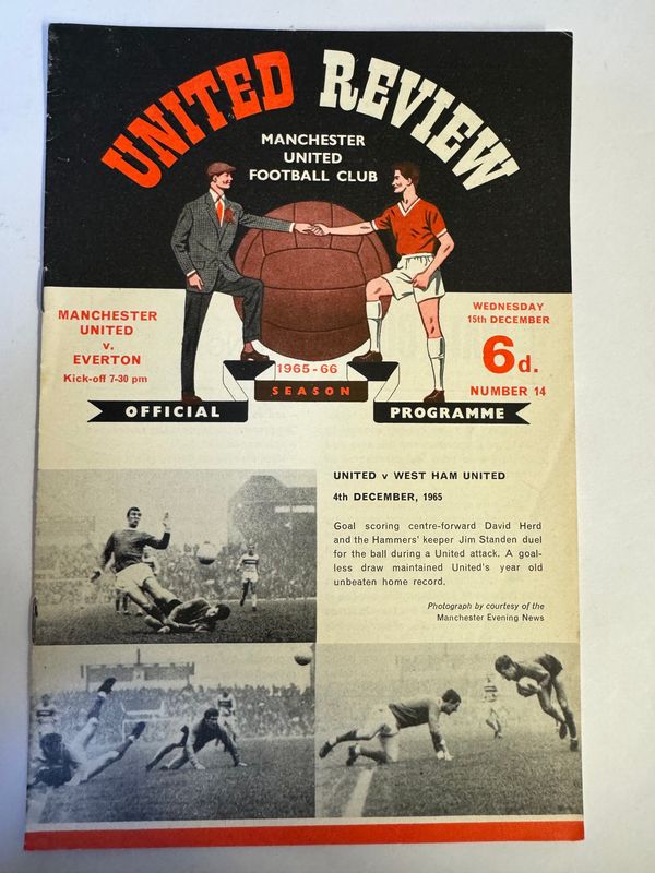 Manchester United v Everton - 15/12/65