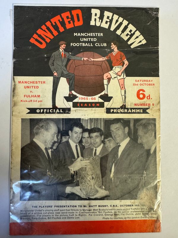 Manchester United v Fulham - 23/10/65