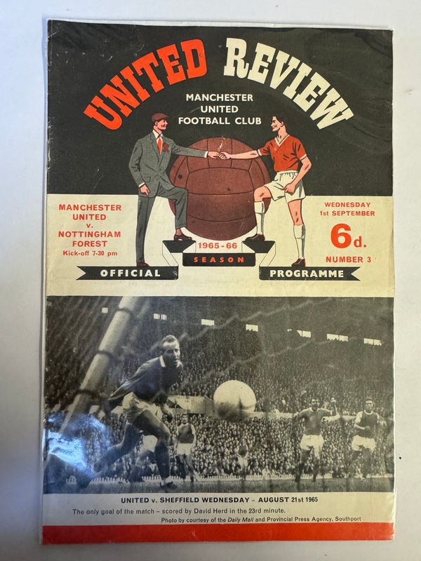 Manchester United v Nottingham Forest - 1/9/65