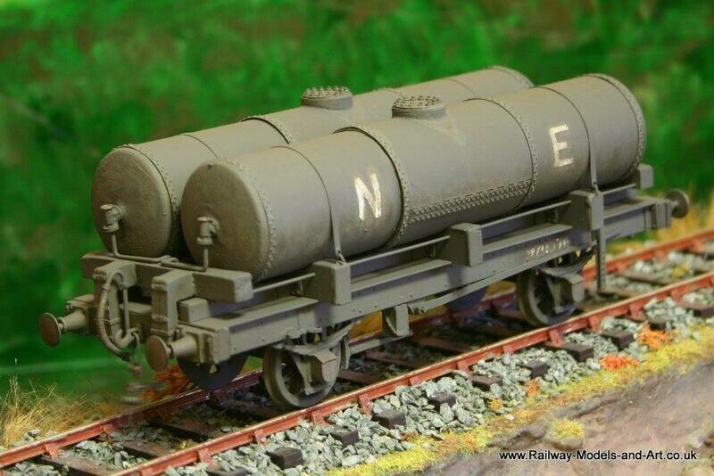 CC004 NBR - LNER Twin Gas Tank Wagon